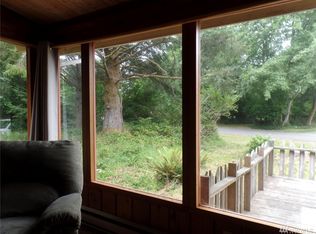 212 S Oar Loop SW, Ocean Shores, WA 98569