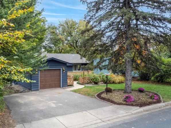3346 Kyle Ave N, Golden Valley, MN 55422
