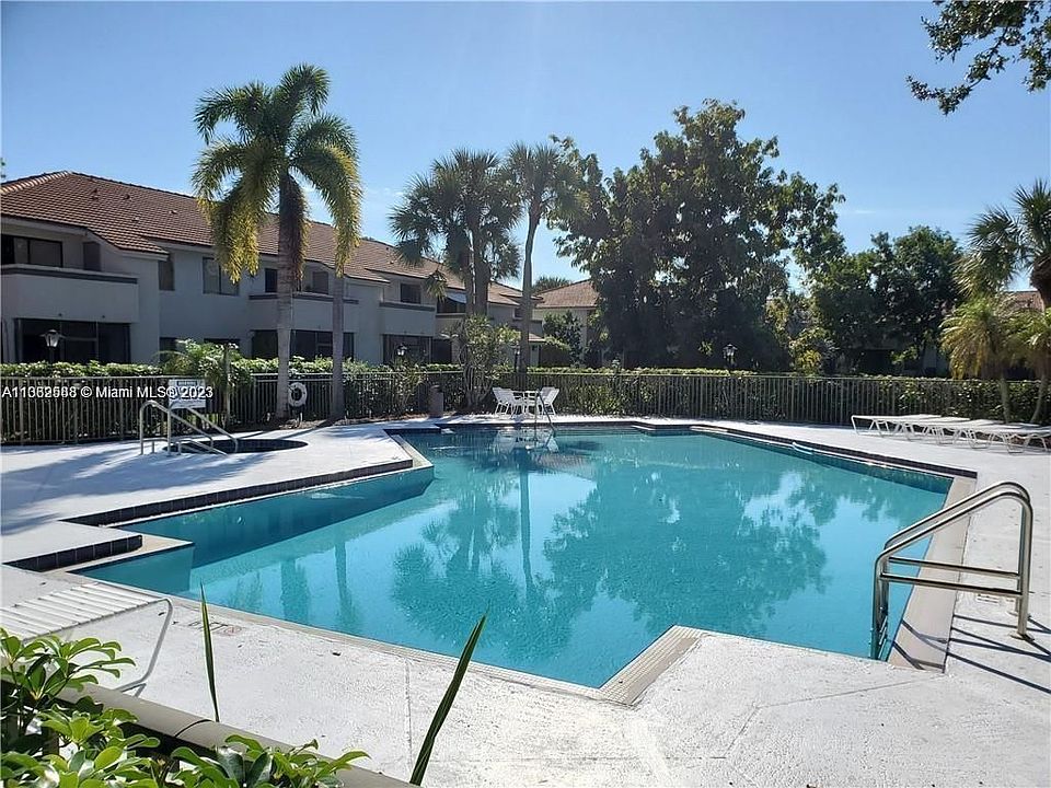 1st image of 3204 Coral Lake Ln #3204