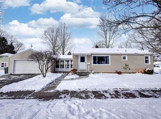 45 Coleridge Rd, Rochester, NY 14609