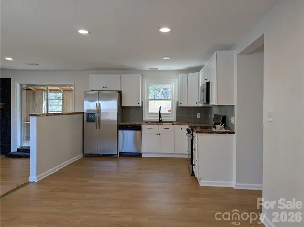 945 Summers Rd, Valdese, NC 28690