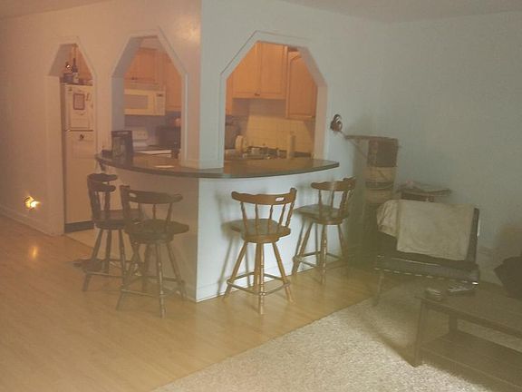 4th image of 4037 Bonhill Dr APT 1B