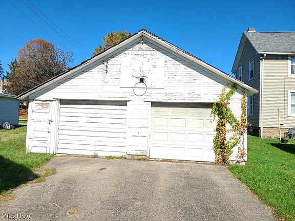 3rd image of 344 W Main St