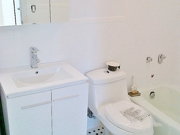 5th image of 410 St Nicholas Ave APT 27H