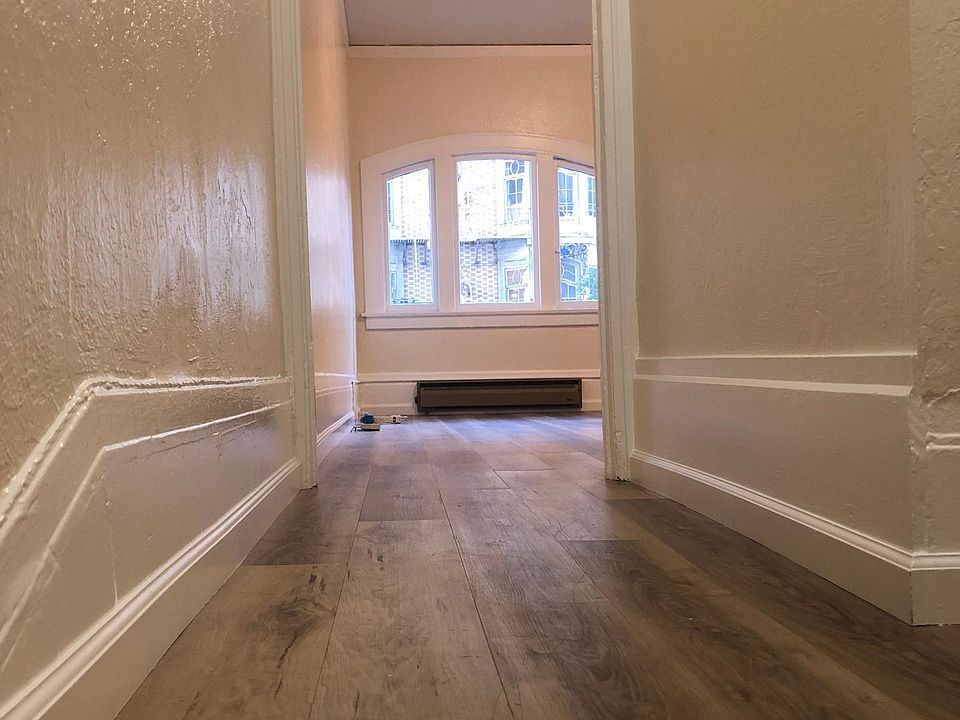1st image of 950 Pine St APT 1