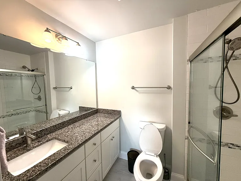 812 Moen Pl #A — Photo 9