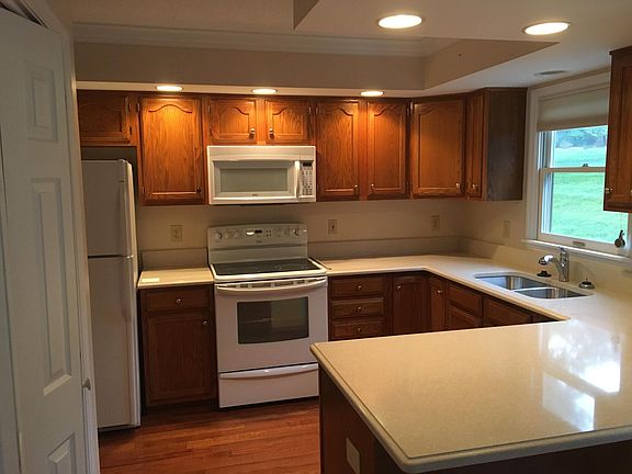 5th image of 8121 Crimson Ln