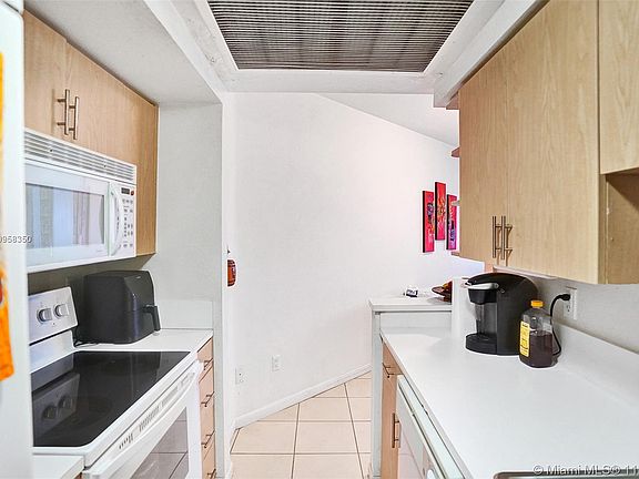 5th image of 1185 Marseille Dr APT 304