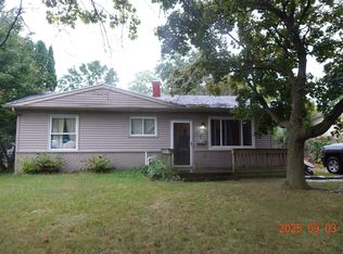 3621 Berwick Dr, Lansing, MI