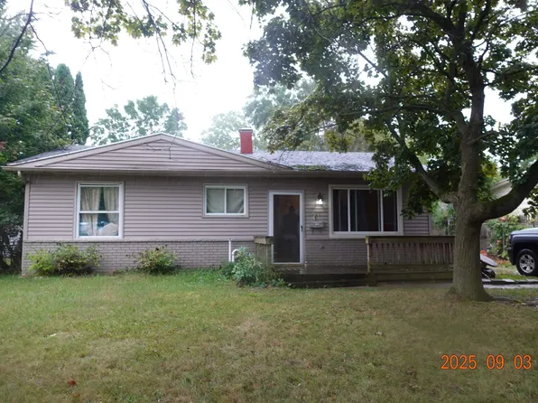 3621 Berwick Dr, Lansing, MI 48911