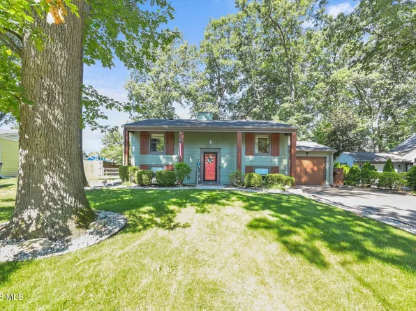 6638 Charlesgate Rd, Sylvania, OH 43560
