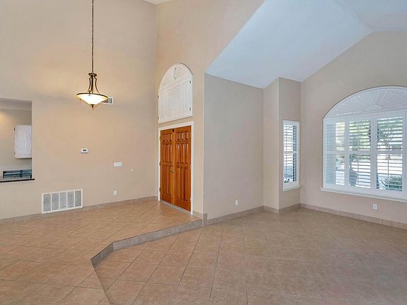 4243 N Lomond DR to Entry