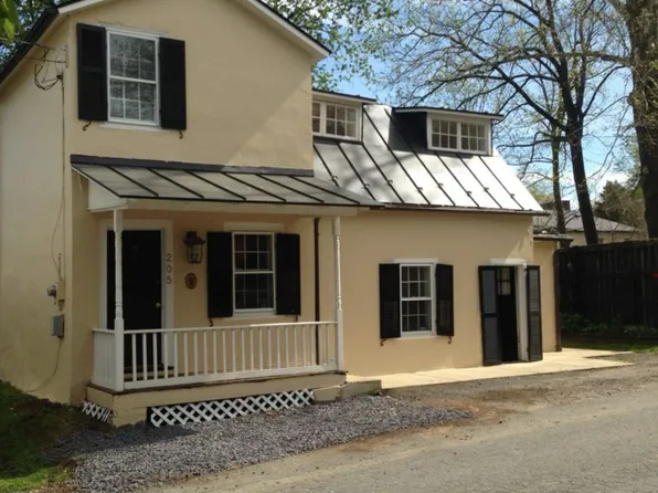 205 E Marshall St, Middleburg, VA 20117