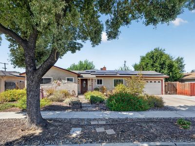 4553 E Redlands Ave, Fresno, CA, 93726