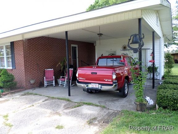 5th image of 408 E Harrington Ave