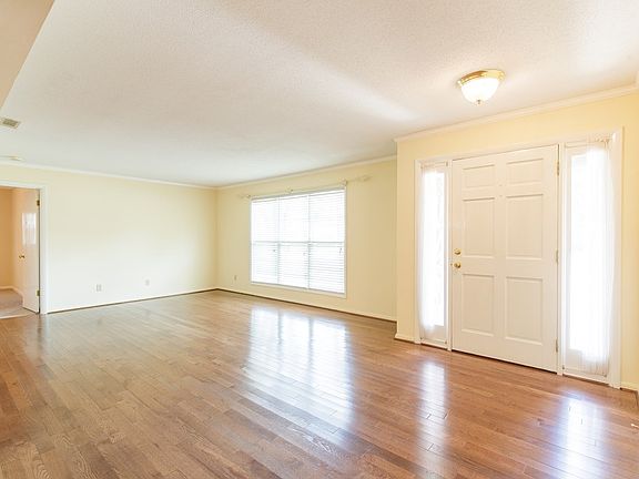 3rd image of 4041 Foxborough Blvd