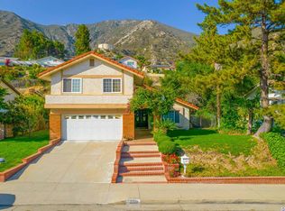 2733 Ridgepine Dr, La Crescenta, CA 91214