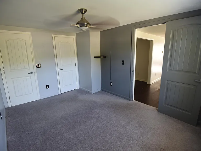 1207 Keller Ave — Photo 4