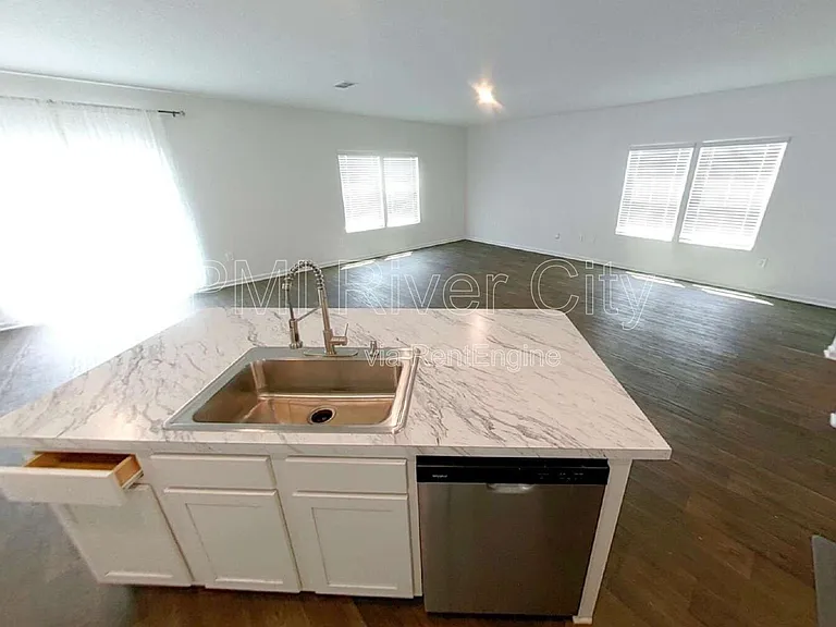 2232 Setting Sun Way — Photo 3