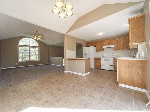 5th image of 2949 Whitmore Dr