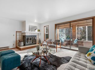 12027 15th Ave NE APT 304, Seattle, WA 98125