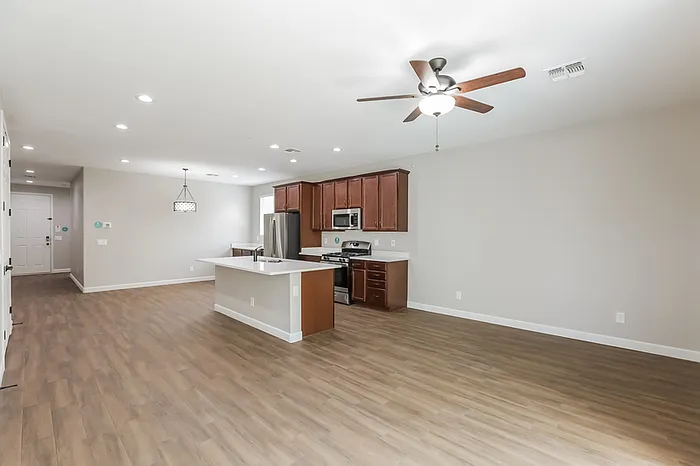 4813 W Leodra Ln — Photo 5