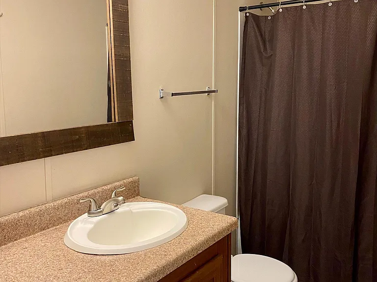 138 Oak Grove Ln W — Photo 11
