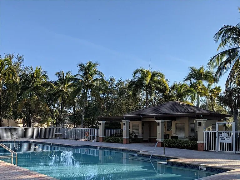 4150 Forest Dr — Photo 29