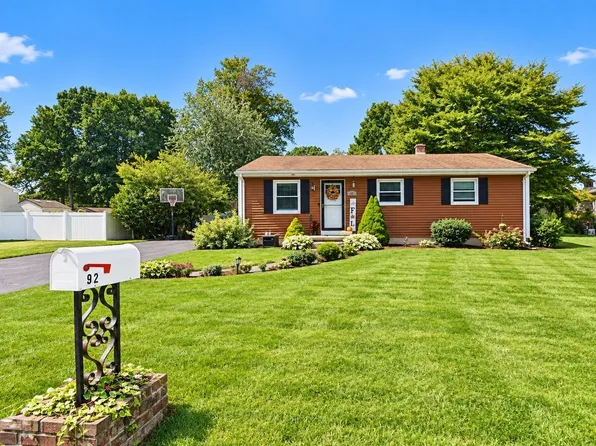 92 Louis Rd, Springfield, MA 01118