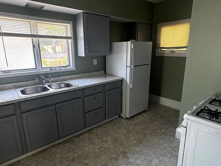 321 Primrose Ave — Photo 9