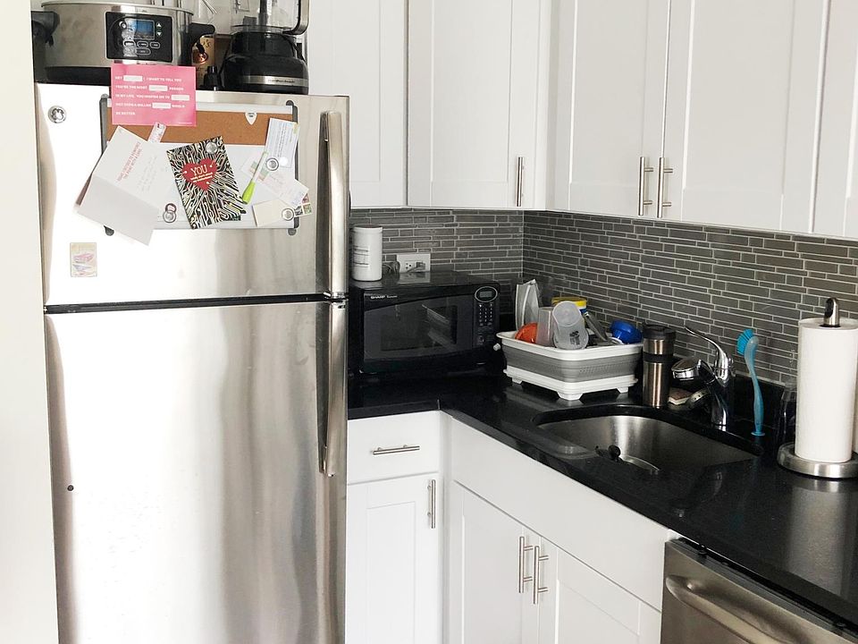 1st image of 2129 N Dayton St #305-108