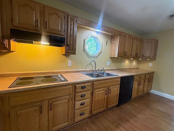 4th image of 128 Sills Ln
