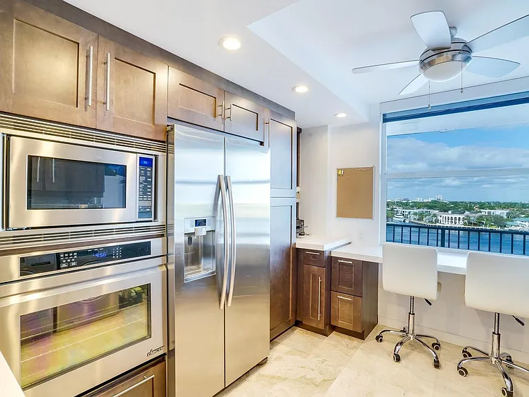 77 S Birch Rd #8C — Photo 10