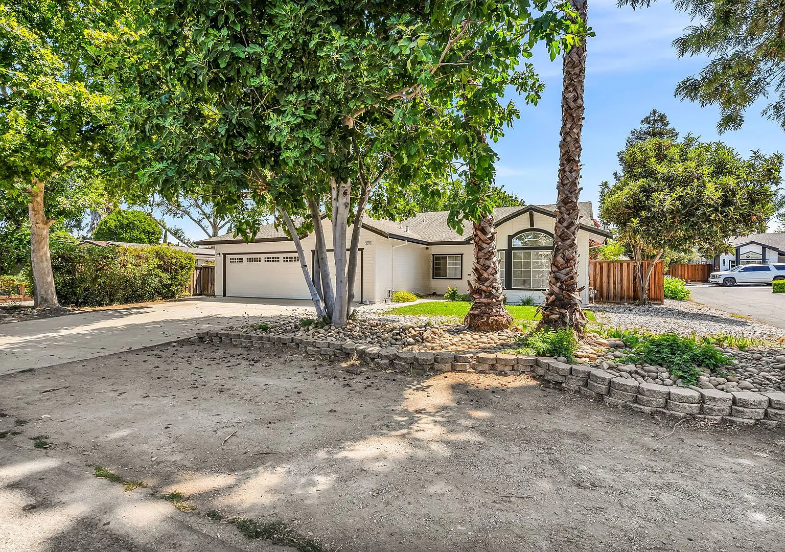 Single Story 3 Bed/2 Bath In Concord! — Photo 3