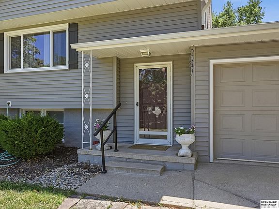 2nd image of 2941 S 115th Ave