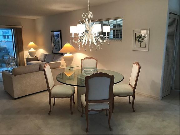 4th image of 213 N Grove Isle Cir