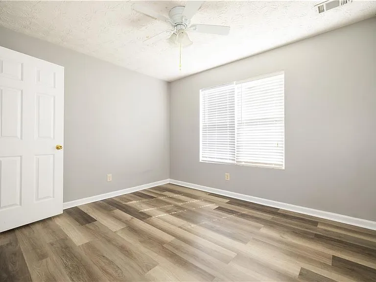 599 Rivulett Ct — Photo 17