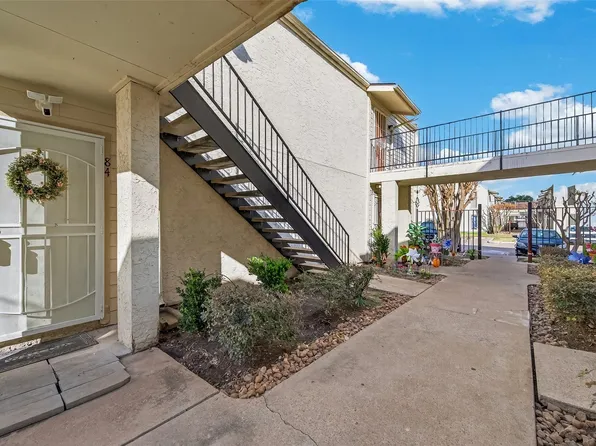 10075 Westpark Dr APT 84, Houston, TX 77042