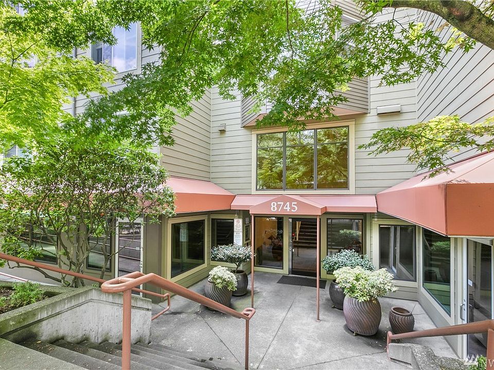 1st image of 8745 Greenwood Ave N APT 203