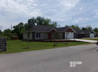 13 Lob Lob Ln, Pineville, MO 64856