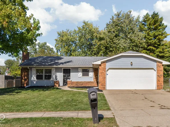 1006 Greenbrook Dr, Greenfield, IN 46140