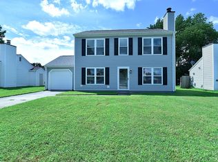 30 Westbriar Dr, Hampton, VA 23666