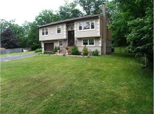 662 Canistear Rd, Highland Lakes, NJ 07422
