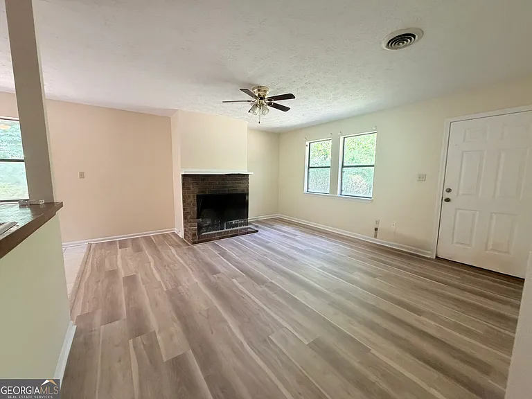 117 Alden Ct — Photo 2