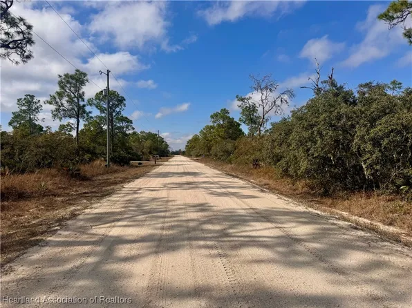 2108 Queen Ave, Sebring, FL 33875