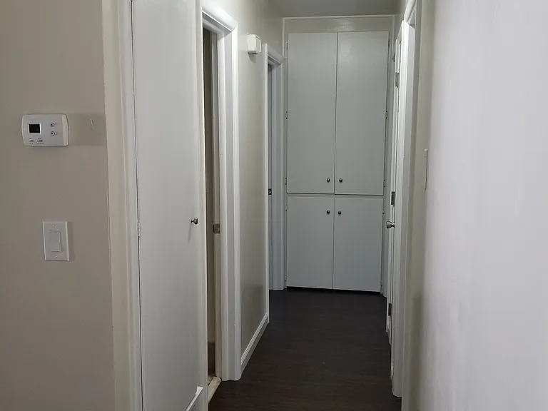 515 Warwick Dr — Photo 17