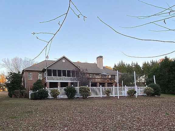 3rd image of 109 Oakmonte Cir
