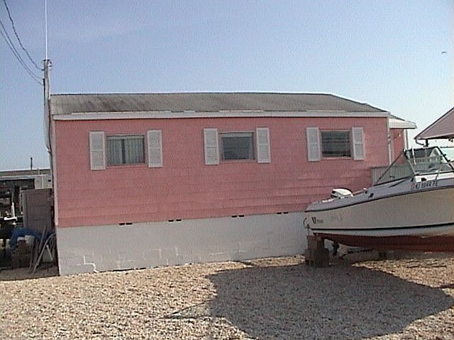 2nd image of 140 Flamingo Rd