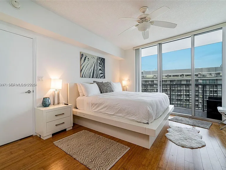 1750 N Bayshore Dr #5505 — Photo 16