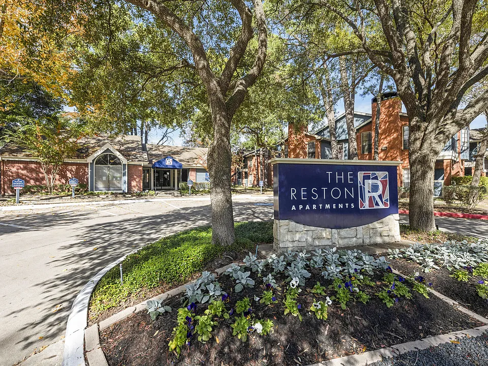 The Reston Apartments